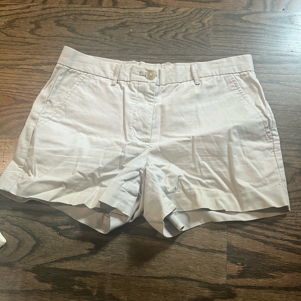 GAP khaki shorts size 00
